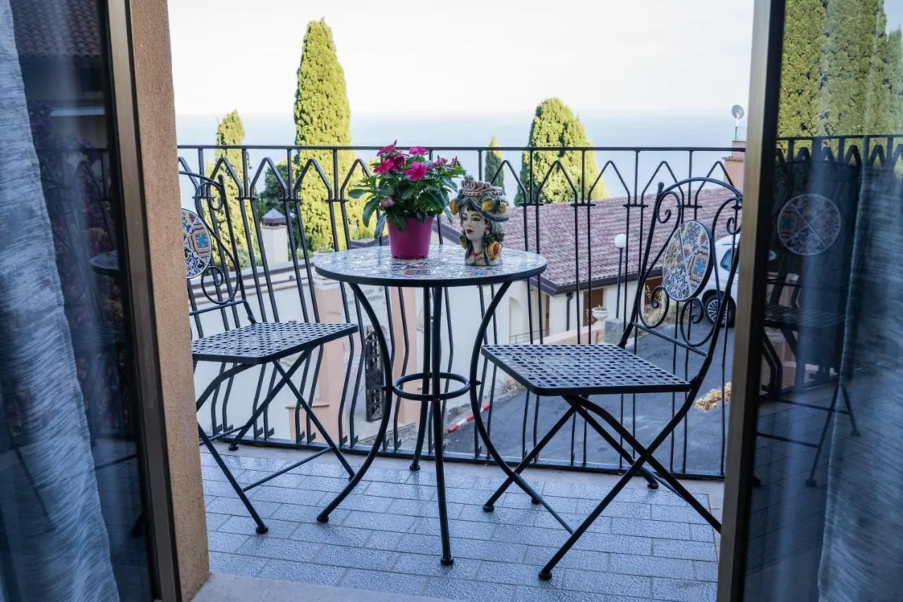 Tyche Apartaments & Rooms Taormina